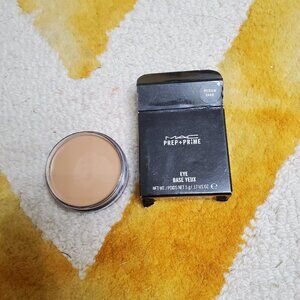MAC Prep + Prime Eye Base in Medium Dark